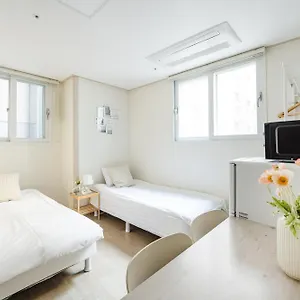  Apartment Ehwa Blossom
